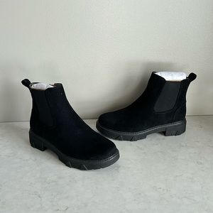 Dr. Scholl’s- Hey Ya Women’s Faux Suede Comfort Chelsea Boots- Black